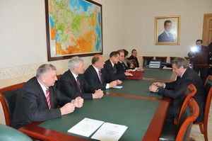 http//www.kprf.ru/images/83117-11.jpg