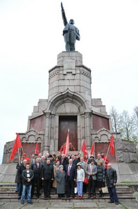 http//www.kprf.ru/images/83117-7.jpg